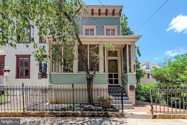 Building Photo - 179 Green St
