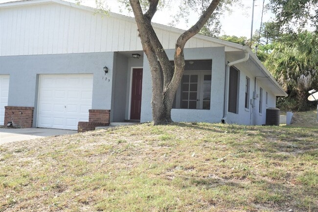 Photo - Clermont 2/2 Duplex with Lakeview