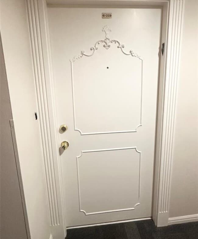 Building Photo - 2601 Bellefontaine Unit B209