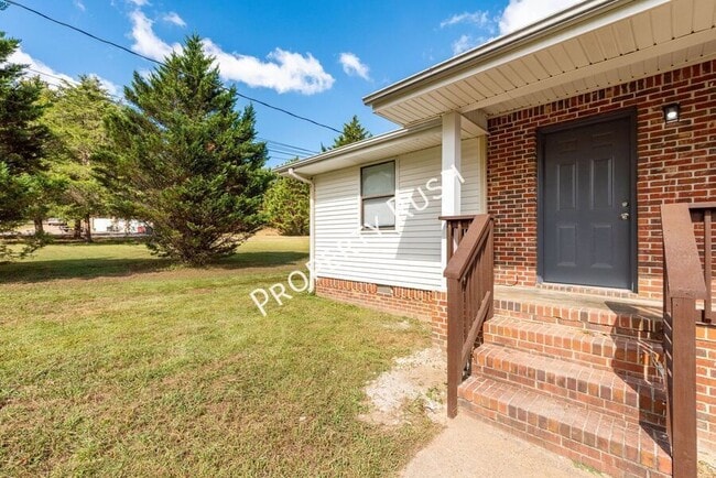 Building Photo - 718 Salem Rd Unit A