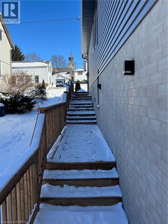 Photo - 72 Leamon St