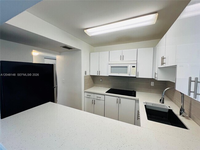 8231 NW 8th St Unit 2-310