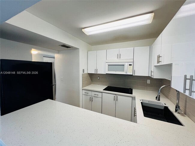 Photo - 8231 NW 8th St Unidad 2-310