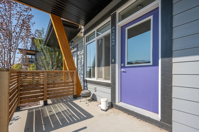 Photo - 282 Seton Passage SE