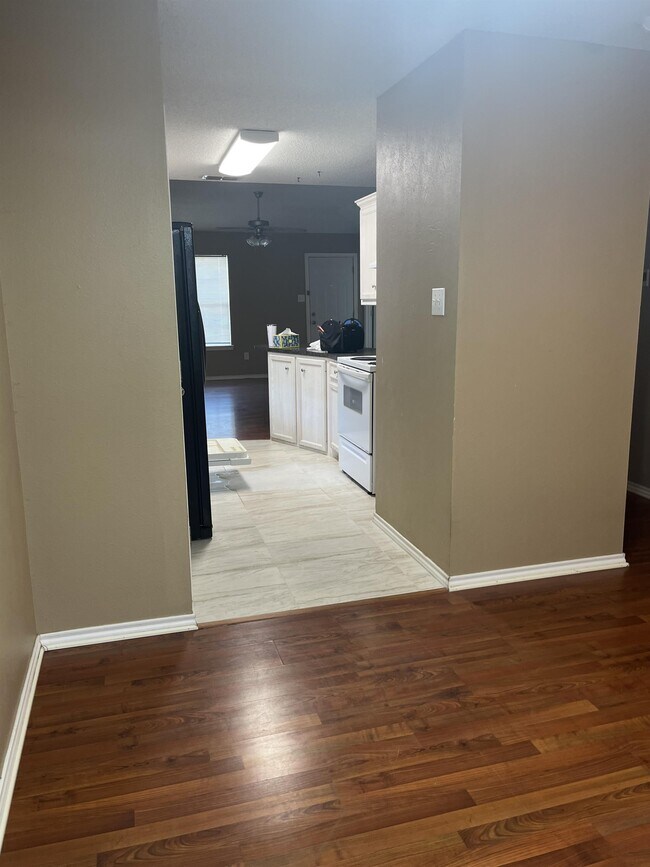 Photo - 10607 Elgin Ave