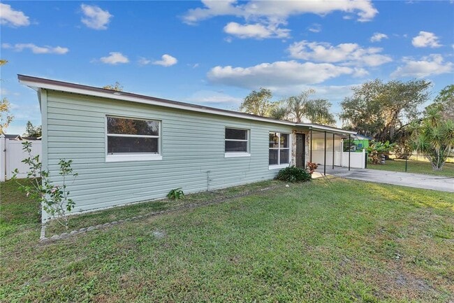 Photo - 14410 Sussex Dr