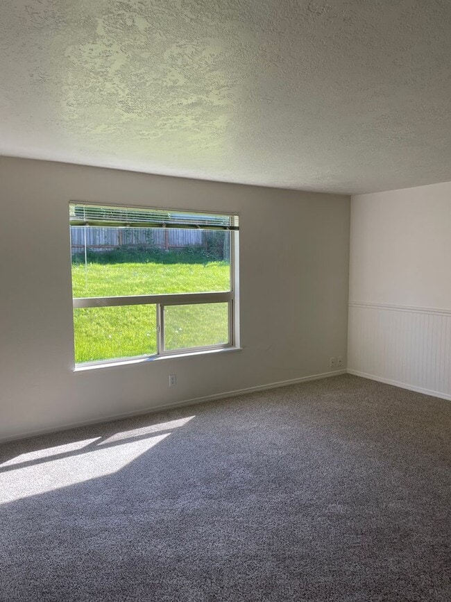 Photo - 3 bed 2 bath house in South Salem!