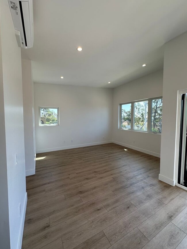 Photo - 2320 F St Unit 2336