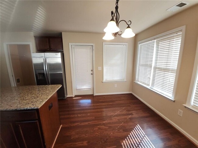 Photo - 65 Griggs St SW