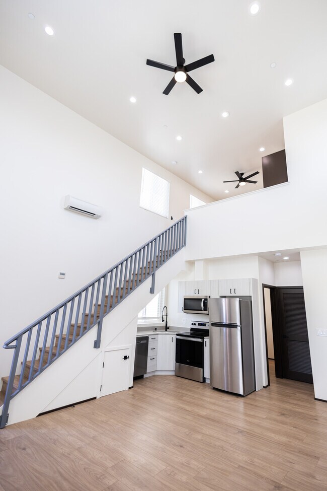 Photo - 9686 Railroad St