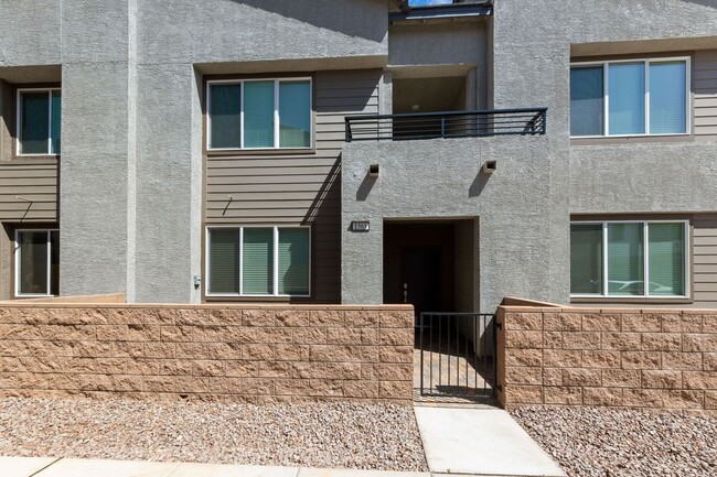 Building Photo - Brand New 3 Bedroom Townhome with Premium ...