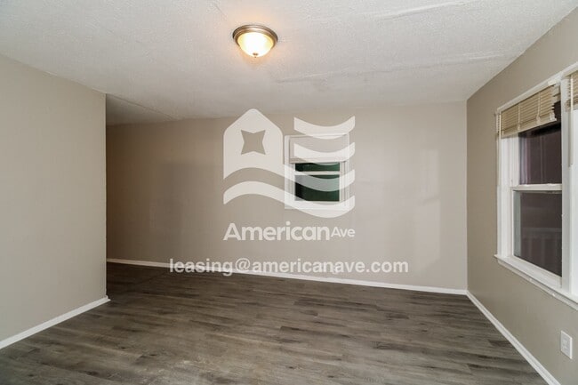 Photo - 212 Woodcrest Dr