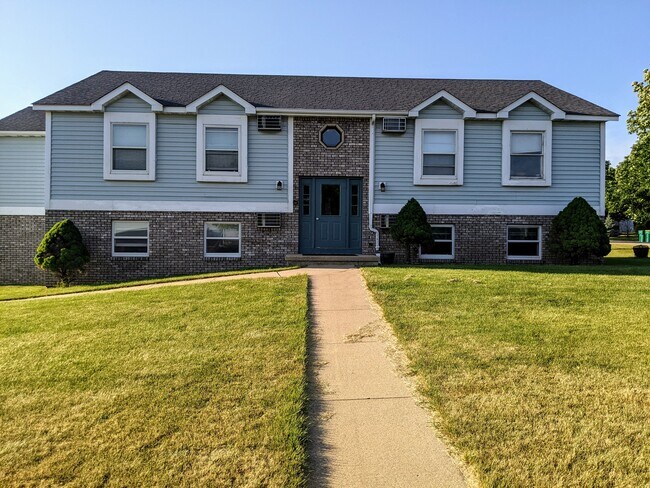 Photo - 302 W GARFIELD ST Apartments Unit 302