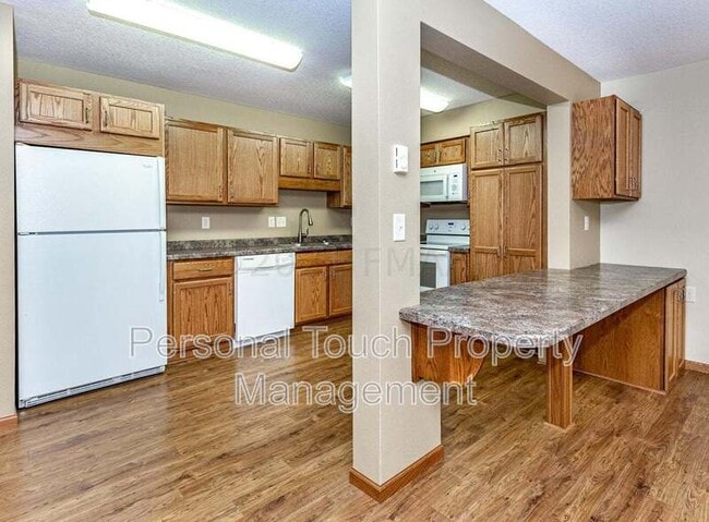 Building Photo - 106 1st St Unit 103 Rental