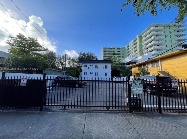 Photo - 1152 NW 3rd St Unidad 2