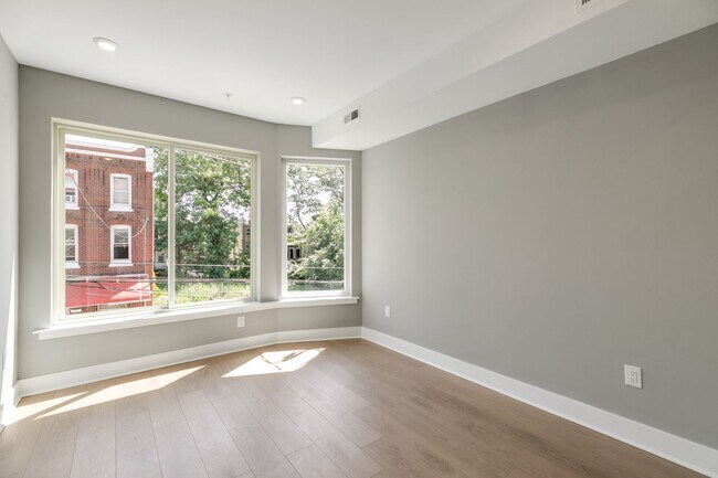 2415 Cecil B. Moore Ave Unit 2