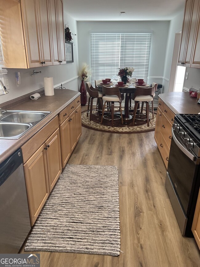 Photo - 638 Oberlochen Way