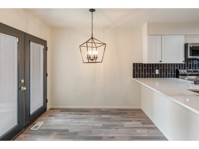 Photo - 3407 Stover St Unidad F614