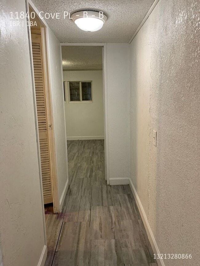 Photo - 11840 Cove Pl Unit B