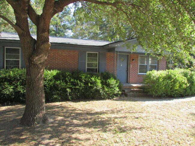 Building Photo - Close to Lakewood High School Rental