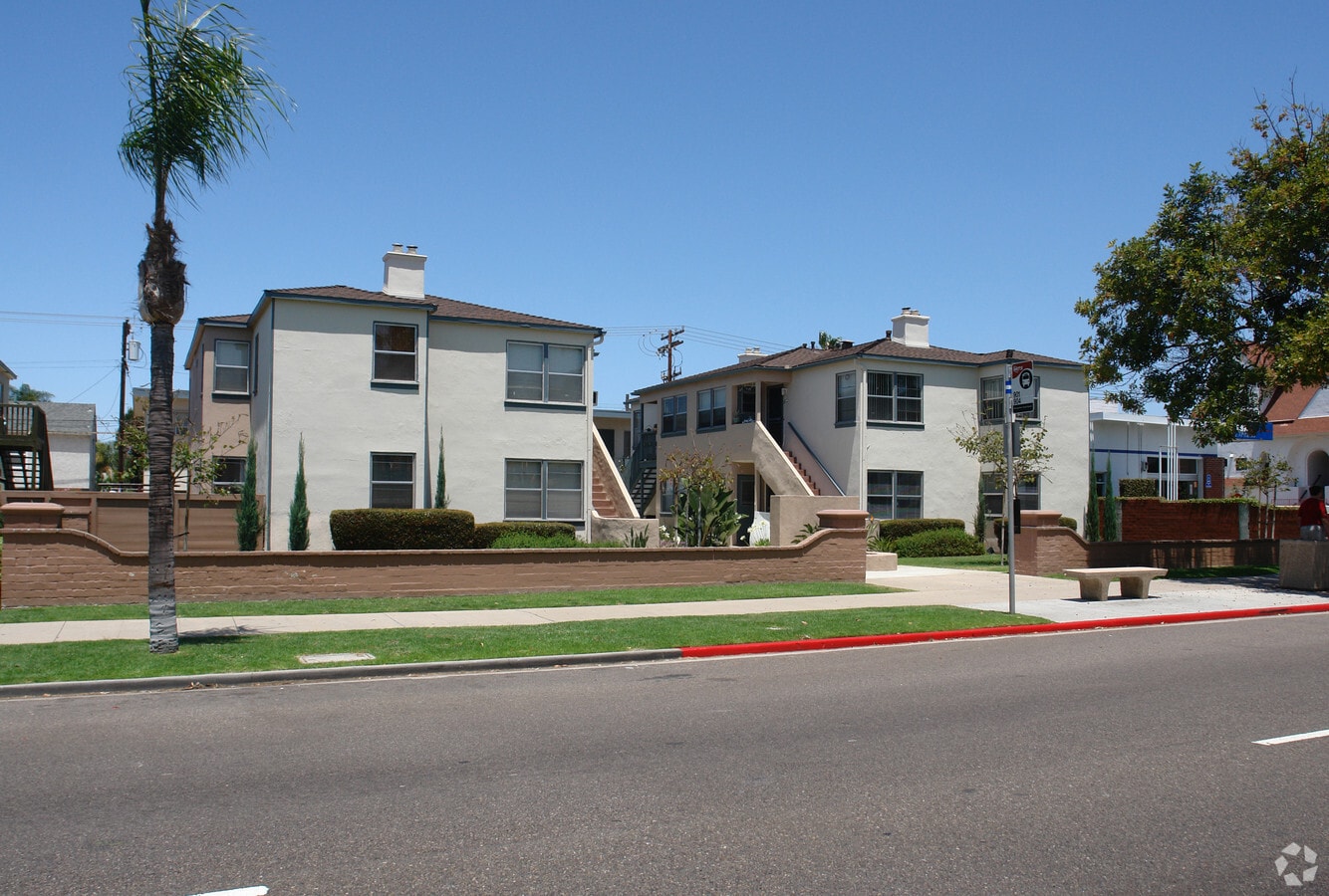 Photo - 406-422 Orange Ave Apartments