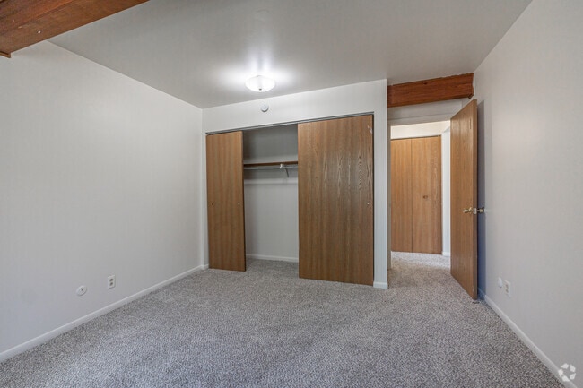 The Glen 2BR, 1BA - 705SF - Primary Bedroom