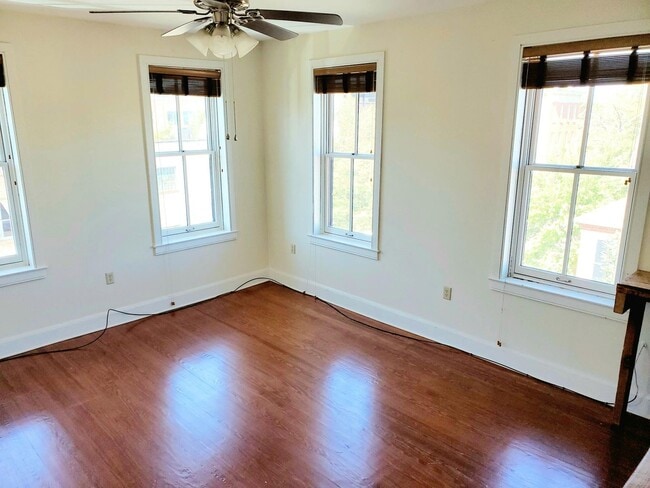 Photo - 1601 Shakespeare St Unit 1601 Shakespeare St. #3