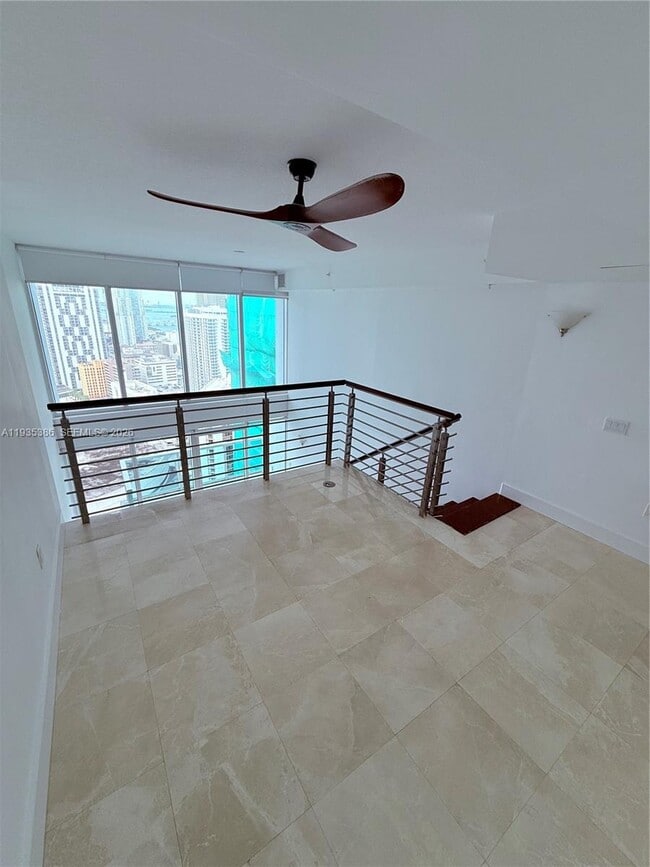 Photo - 41 SE 5th St Unidad 2203