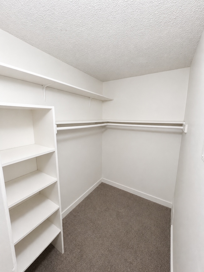 Photo - 14905 Lemoli Ave.