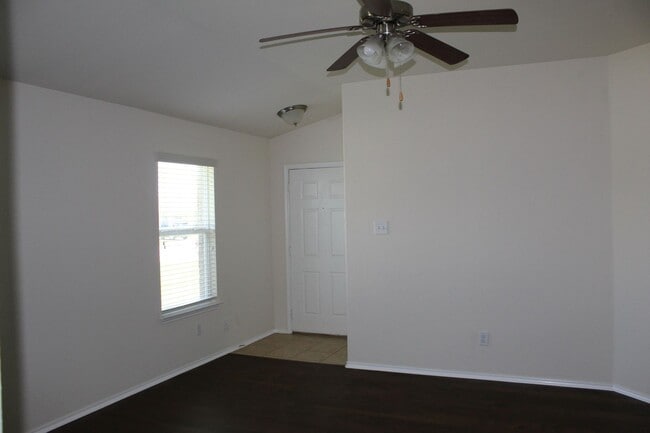 Photo - 3 BEDROOMS, COMMUNITY POOL, BELTON ISD