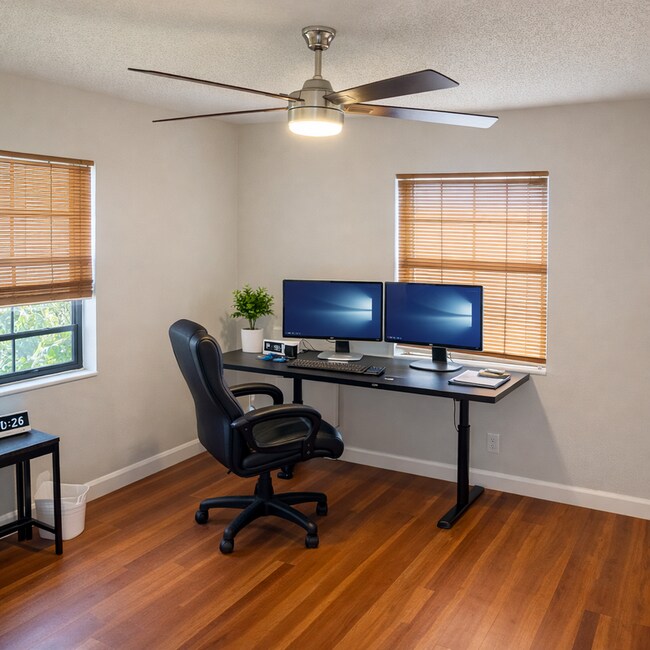 Photo - 581 SW Banks Terrace