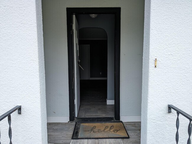 Photo - 45723 Lewis Ave