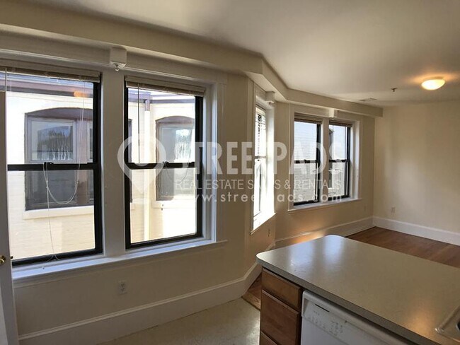 Photo - 2 bedroom in Cambridge MA 02139