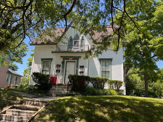 Photo - 509 N Adams St Unit #3