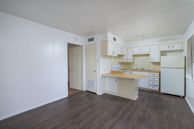 Photo - Parker Place Apartments