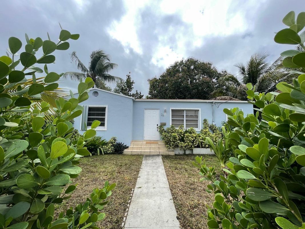 Photo - 26 NE 70th St Casa