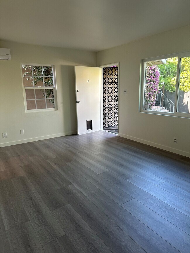 Photo - 209 W Palmer Ave Unidad B