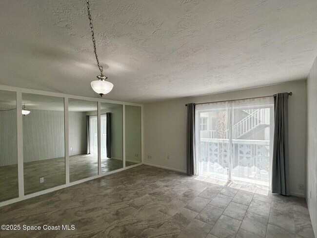 Photo - 223 Columbia Dr Unidad 231