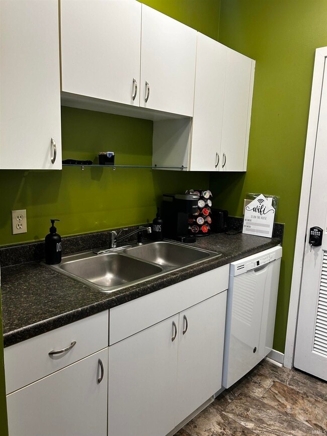 Photo - 112 W Washington Blvd Unidad 322