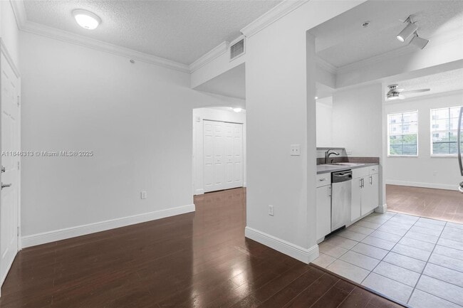 Photo - 533 NE 3rd Ave Unit 318