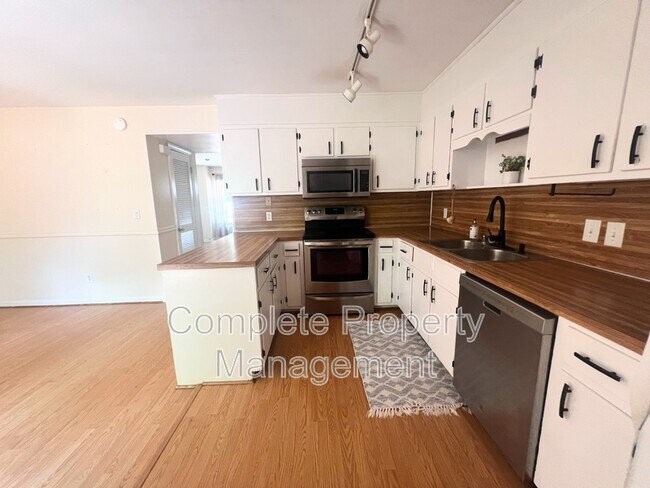 Photo - 1521 16th St S