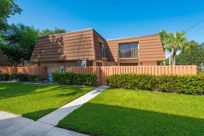 Building Photo - 185 Charter Way