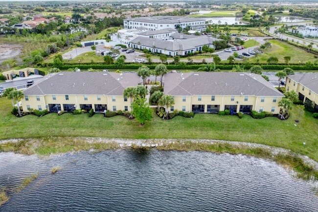 9093 Gervais Cir Unit 1905