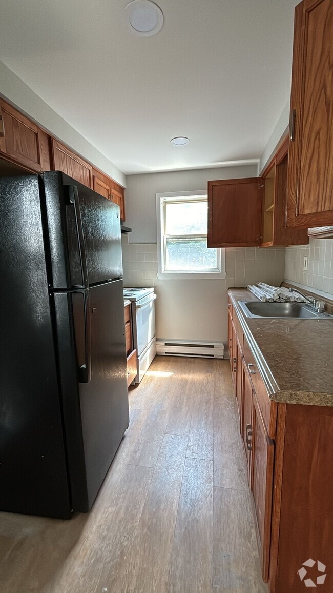 Building Photo - 387 S 6th St Rental