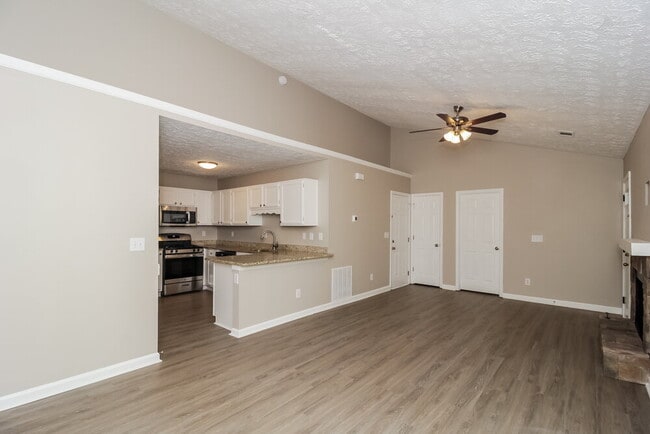 Photo - 2649 Laurel Ln NW