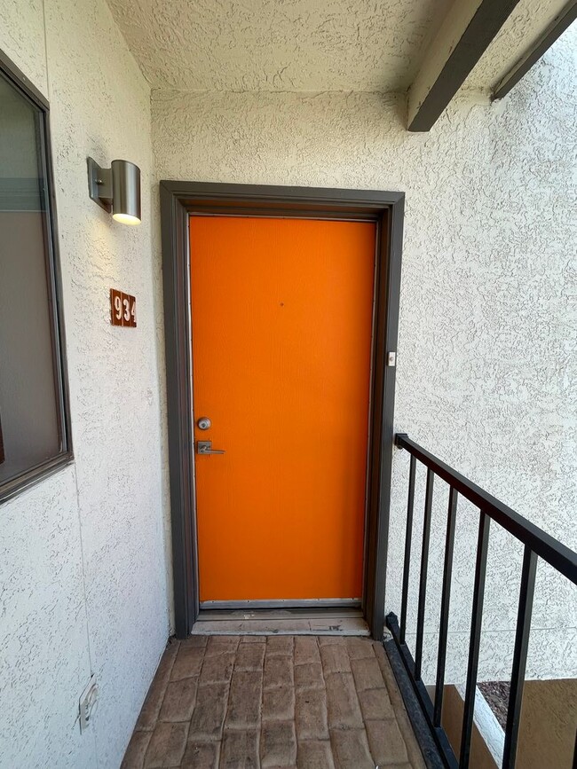 Photo - Lovely 2 Bedroom 2 Bath with Fireplace! Unidad 934 Benton