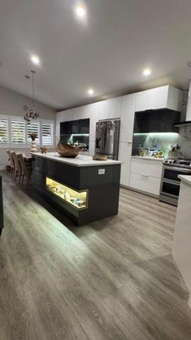 Building Photo - 672 NW 45th Ave