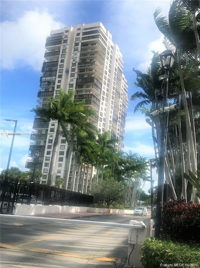 Photo - 2333 Brickell Ave