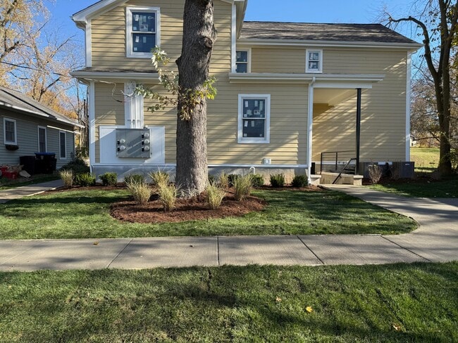 Photo - 627 N River St Unidad 3