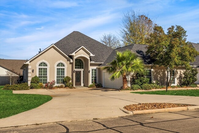 98 W Victoria Dr